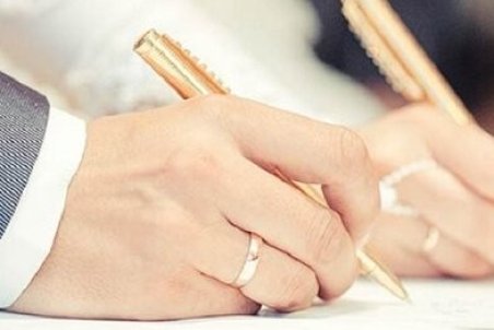 میانگین سن مردهای ایرانی هنگام ازدواج: ۲۷ سال؛ هنگام طلاق: ۳۷ سال