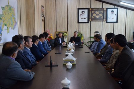 شهرداری"پیشانی" خدمت رسانی نظام به مردم است