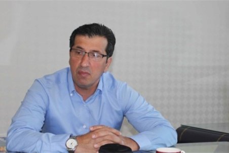 کارشناس برنامه مزدک میرزایی حضورش در استقلال را تکذیب کرد