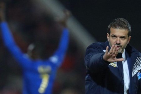 استقلال و استراماچونی در بن‌بست