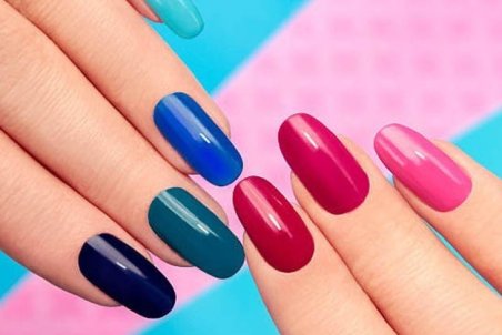 آموزش کاشت ناخن پودری به همراه تصاویر