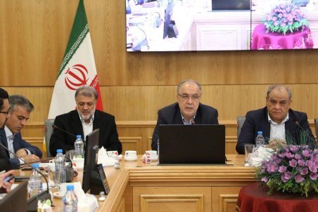 ایجاد نواحی صنعتی و توسعه شهرك‌های تقاضامحور در اولویت است