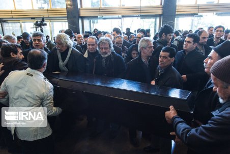 تصاویر هنرمندان در مراسم تشییع شهلا ریاحی