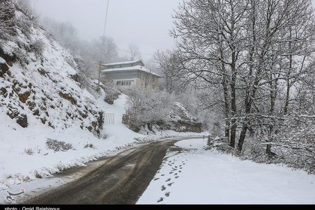 جاده‌های ۶ استان "برفی" است