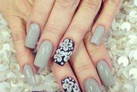 شیک ترین مدل های طراحی ناخن با لاک صدفی