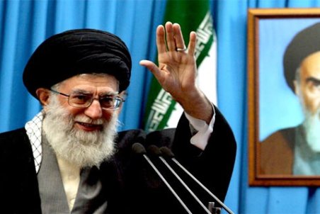 ۴ نکته مهم سخنان رهبر انقلاب درمورد حادثه سقوط هواپیما