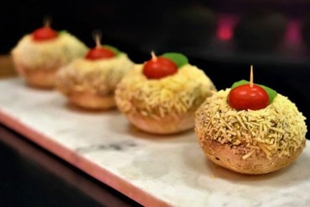 طرز تهیه‌ی دلمه قارچ با مرغ