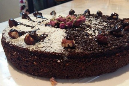 طرز تهیه کیک وانیلی با کرم فندق