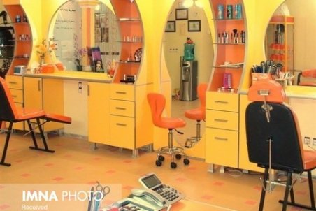 کاهش ساعت کار آرایشگاه‌های زنانه به مسئولیت آرایشگران است