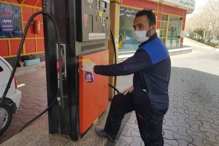 کاهش فروش ۳۰ درصدی بنزین در اصفهان در پی شیوع کرونا/ ضدعفونی جایگاه‌ها در ۶ نوبت