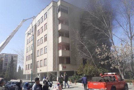 آتش‌سوزی گسترده در یک مجتمع ۳۴ واحدی+ تصاویر