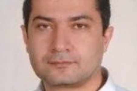 وحید منصف به دلیل ابتلا به کرونا درگذشت