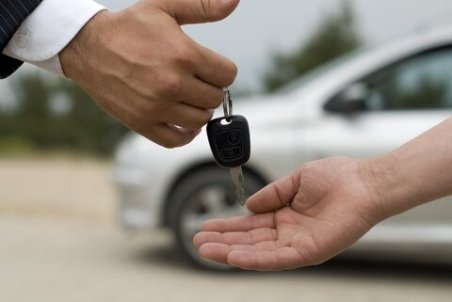 کاهش ۵۰ درصدی معاملات خودرو در بازار