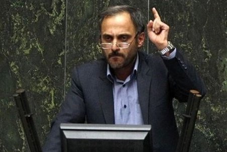 یک ترم مدارس و دانشگاه‌ها در بحران کرونا تعطیل شوند