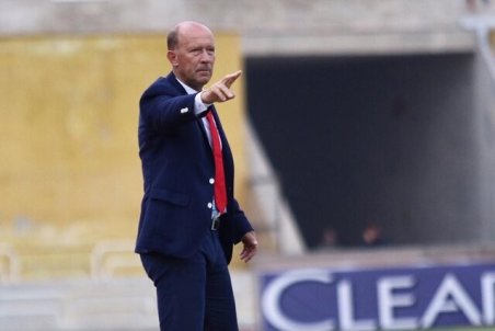 ﻿ کالدرون سرمربی تیم ملی فوتبال می‌شود؟