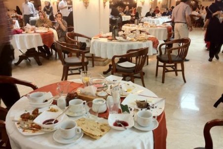 تعطیلی نیمی از رستوران‌ها در مشهد