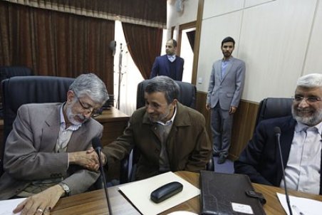 دعوای احمدی‌نژادی‌ها با حدادعادل به بهانه کرونا