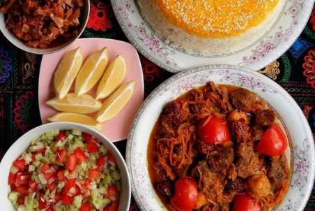 طرز تهیه‌ی خورشت هویج تبریزی