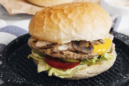 طرز تهیه‌ی چیکن‌برگر؛ سالم و خوشمزه