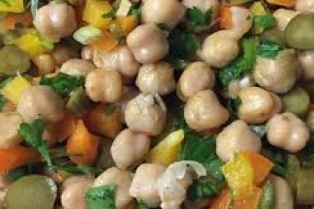 طرز تهیه سالاد نخود