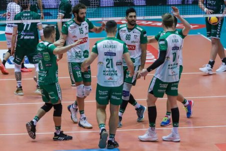 موسوی: والیبال ایران مربی سطح بالا می‌خواهد