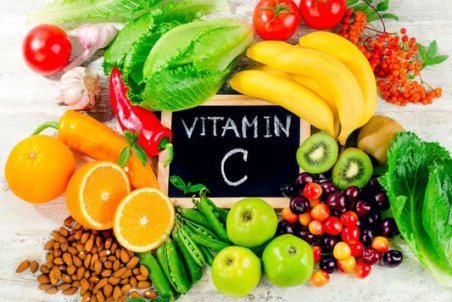 ویتامین C و ۶ دلیل برای مصرف منظم آن