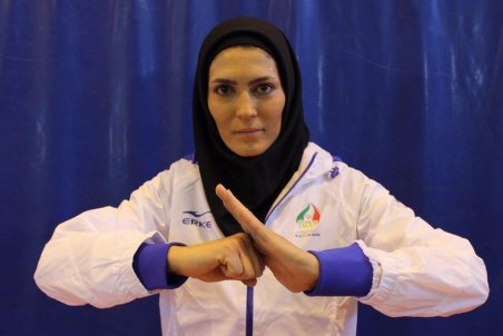 منصوریان: حاضرم ۳۰ درصد از قراردادم را ببخشم