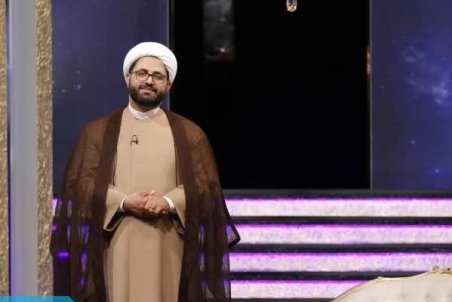 واکنش تهیه کننده برنامه «دعوت» به جنجال بر سر رنگ لباس مجری