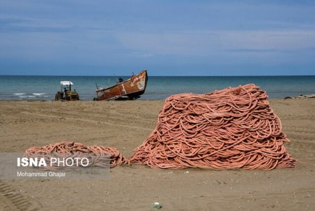 لنج های صیادی بی هویت و صید ترال بزرگترین معضل جامعه شیلاتی هرمزگان است