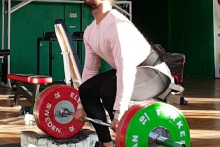 اوضاع وخیم دو پرتابگر دیسک ایران در بلاروس/ نه پول دارند و نه جا و مکان!