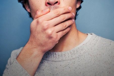 علت بوی بد دهان هنگام روزه داری چیست؟