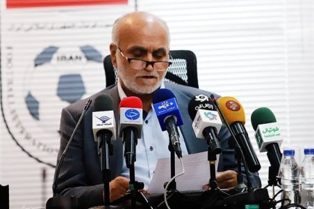 اولیایی: مدیران وزارت ورزش توهم دانایی دارند و برای مدیریت باشگاه‌ها یک «بله‌قربان‌گو» را پیدا می‌کنند