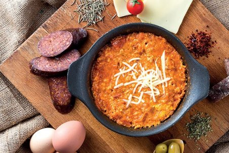 طرز تهیه‌ی املت پنیری ترکیه‌ای «مِنِه مِن»