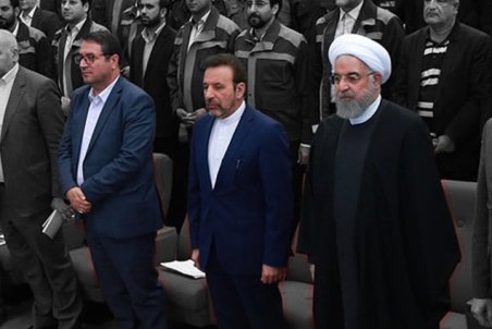 ﻿ عزل رحمانی، روحانی را به مسیر احمدی نژاد می‌برد؟