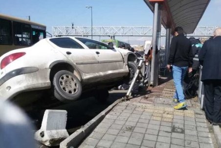 تصادف ۳ دستگاه خودرو در بهشهر ۱۹ مصدوم داشت