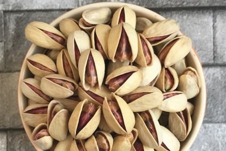 تیر خلاص کرونا به صادرات پسته/ نصف محصول سال گذشته در انبارها ماند