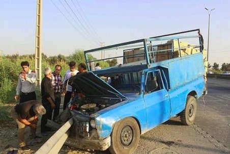 تصادف نیسان و اتوبوس در اتوبان قم/۶نفر مصدوم شدند