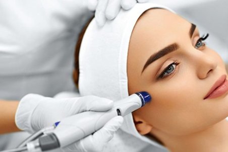 میکرودرم چیست و کاربرد آن در جوانسازی پوست چگونه است؟