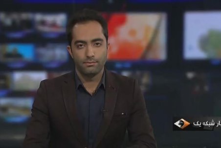 واکنش مجری تلویزیون به سوتی جالبش در آنتن زنده