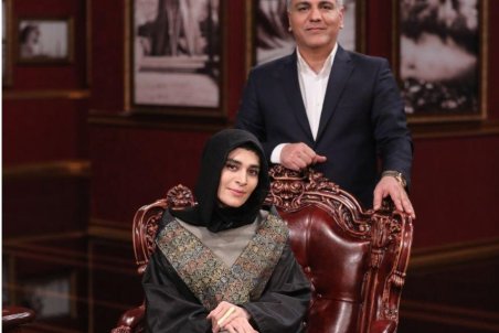 جوابی که کار مدیری را راحت کرد/ ماجرای حواشی شعرخوانی خانم بازیگر