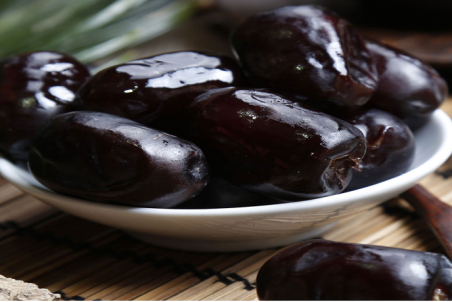 خرما گران می شود؟