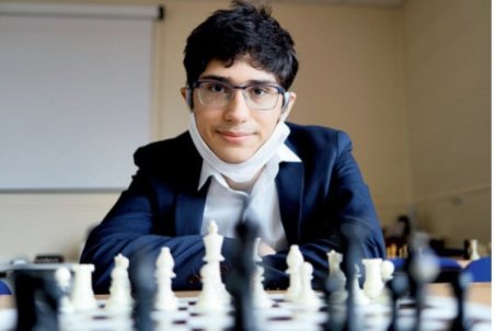 (عکس) علیرضا فیروزجا؛ مارادونا در شهر ناپل!