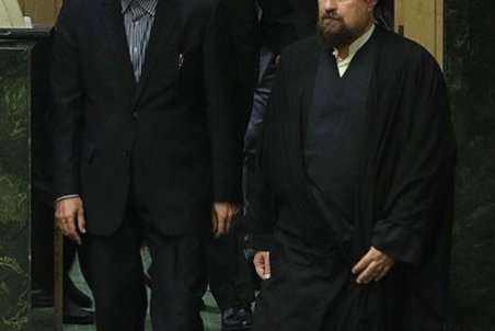 سیدحسن خمینی در صحن مجلس یازدهم