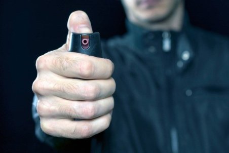 مجازات حمل و نگهداری اسپری فلفل و شوکر چیست؟