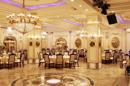 تالار‌های پذیرایی در شرف ورشکستگی