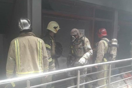 مغازه نگهداری فندک در بازار تهران آتش گرفت / تصاویر