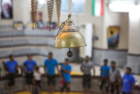 (تصاویر) مرشدی که زنان را به زورخانه راه داده بود، برکنار شد!