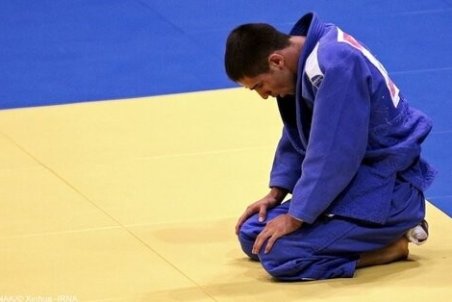 پدر کارگرم خرجم را می‌دهد/ گاهی اوقات آرزوی مرگ می‌کنم