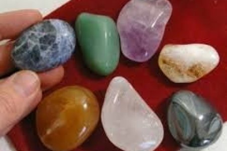 با تراش سنگ های قیمتی به دنبال ایجاد ارزش افزوده هستیم