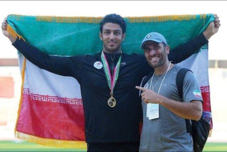 تناقض گویی پرتابگری که عاشق شد و شاید هم پناهنده!